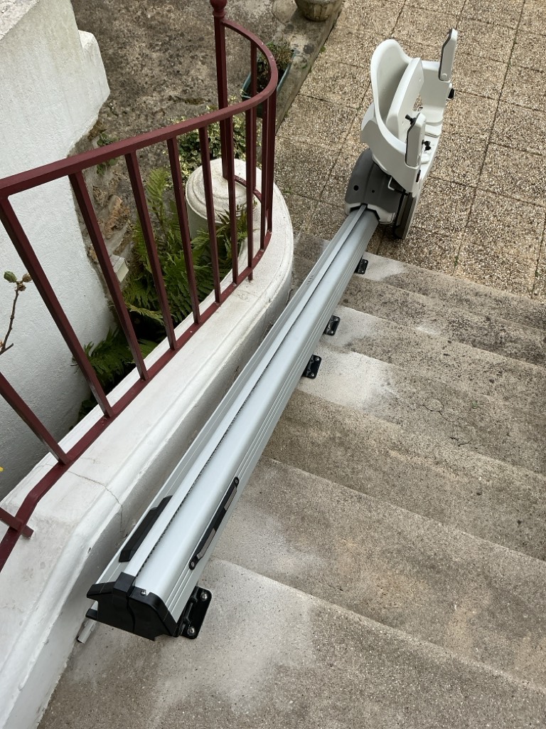 Installation monte-escalier S100 exterieur 2