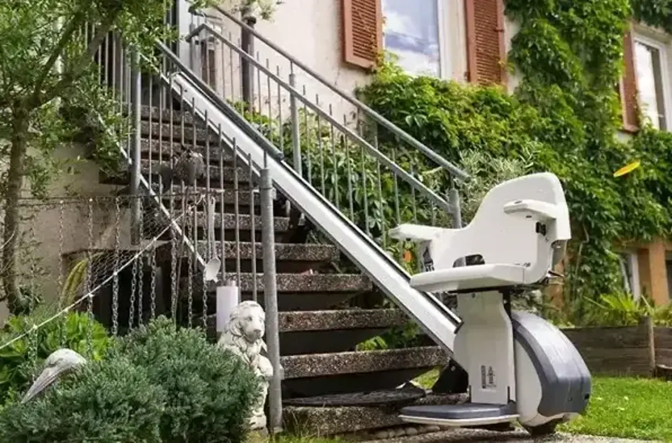 Monte-escalier S100 exterieur